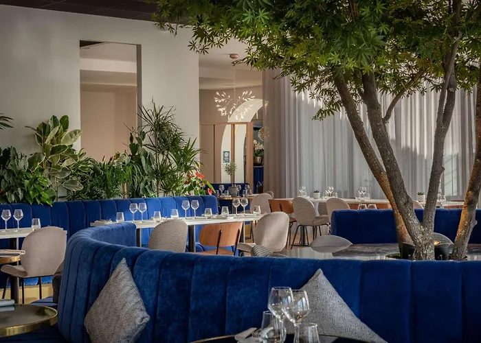 Golden Tulip Lyon Ouest Techlid Hotel & Spa